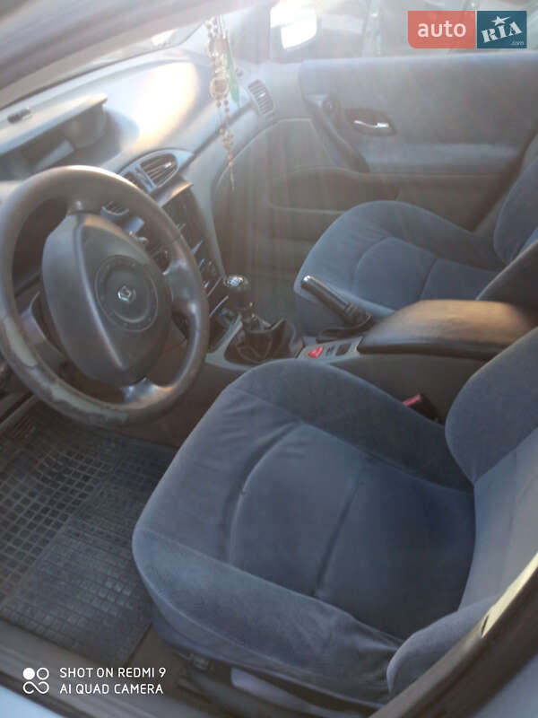 Лифтбек Renault Laguna 2001 в Львове