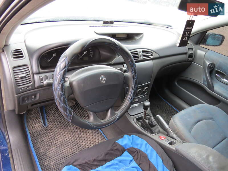 Ліфтбек Renault Laguna 2002 в Кропивницькому
