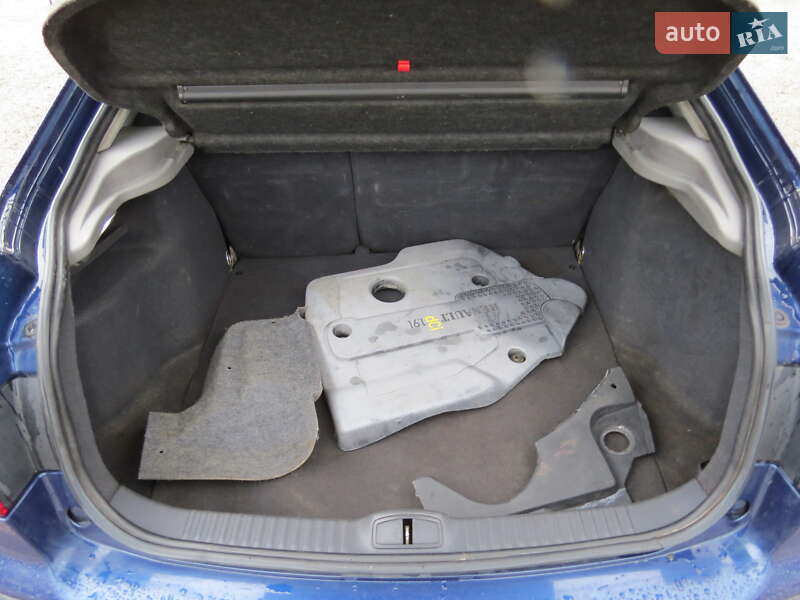 Ліфтбек Renault Laguna 2002 в Кропивницькому