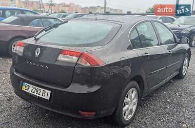 Лифтбек Renault Laguna 2010 в 