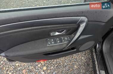 Лифтбек Renault Laguna 2010 в 