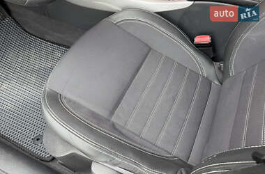 Ліфтбек Renault Laguna 2011 в 