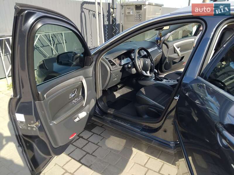 Универсал Renault Laguna 2012 в Ивано-Франковске