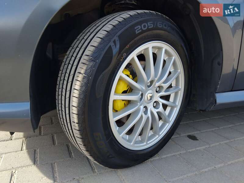 Универсал Renault Laguna 2012 в Ивано-Франковске