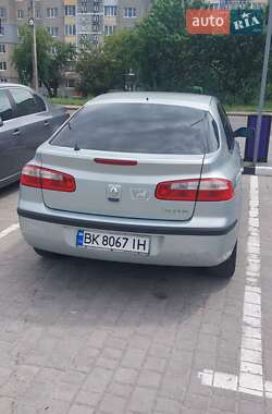 Лифтбек Renault Laguna 2003 в 