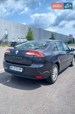 Ліфтбек Renault Laguna 2011 в Рівному