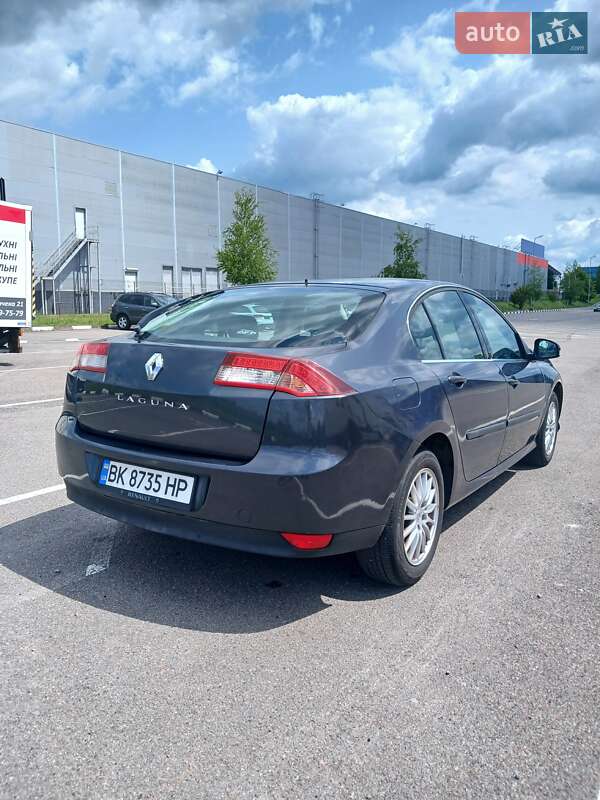 Renault Laguna 2011