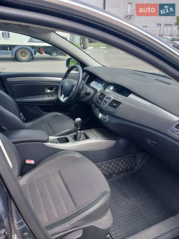 Лифтбек Renault Laguna 2011 в Ровно