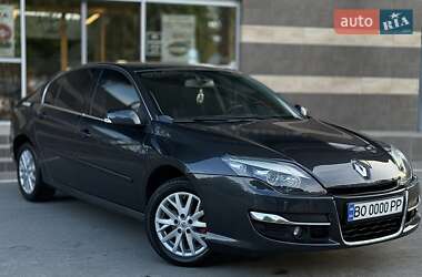 Лифтбек Renault Laguna 2015 в 