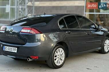 Лифтбек Renault Laguna 2015 в 