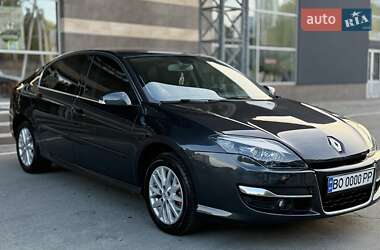 Лифтбек Renault Laguna 2015 в 