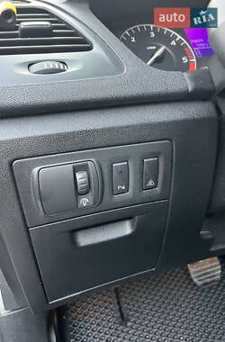 Лифтбек Renault Laguna 2008 в 