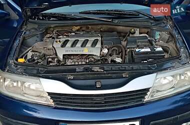 Лифтбек Renault Laguna 2001 в 