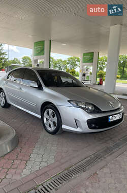 Лифтбек Renault Laguna 2010 в 