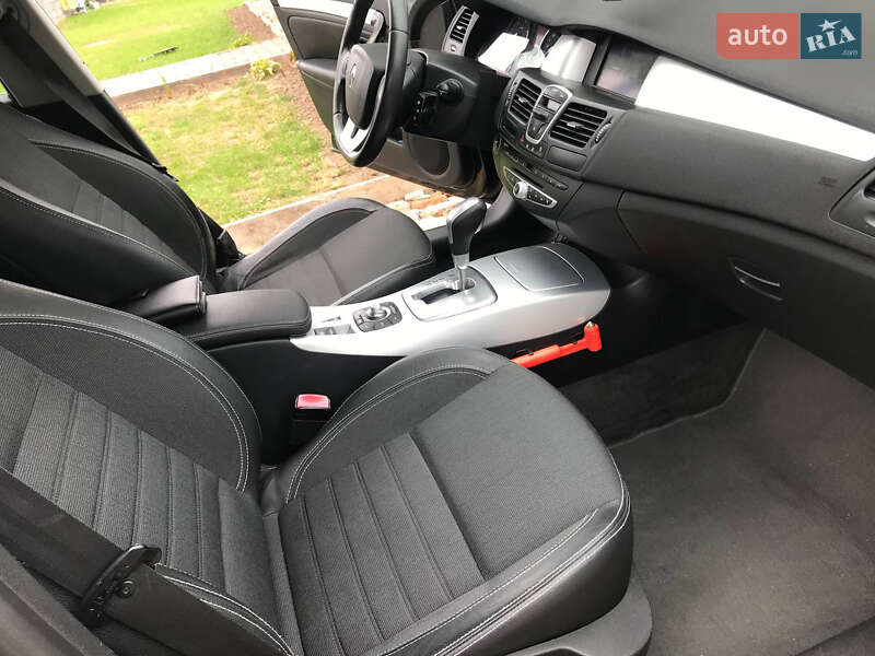 Универсал Renault Laguna 2008 в Ровно