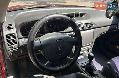Лифтбек Renault Laguna 2001 в 