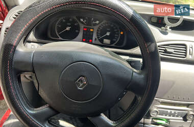 Лифтбек Renault Laguna 2001 в 