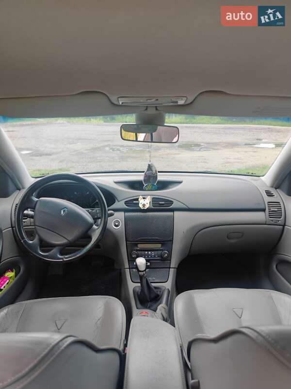 Ліфтбек Renault Laguna 2003 в Красилові