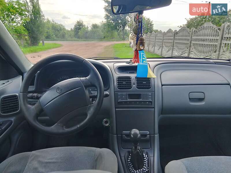 Универсал Renault Laguna 2000 в Житомире