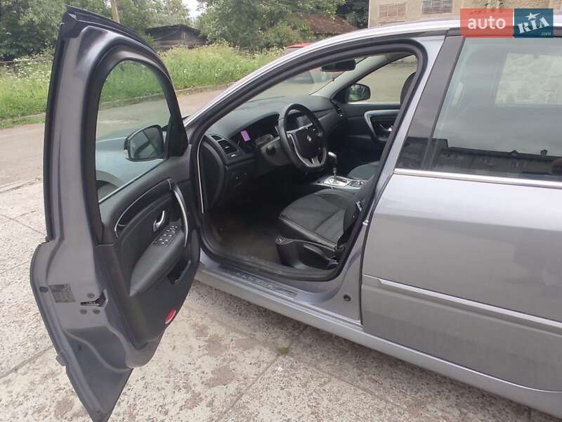 Ліфтбек Renault Laguna 2009 в Долині