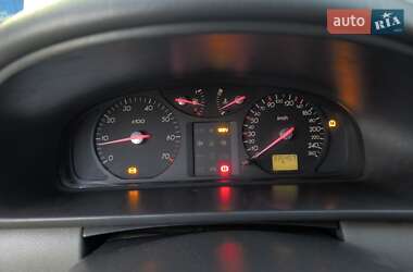 Лифтбек Renault Laguna 2001 в 
