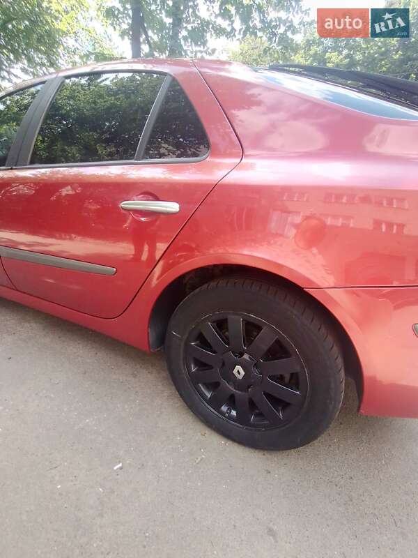 Ліфтбек Renault Laguna 2001 в Львові