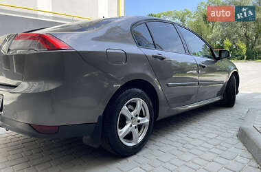 Лифтбек Renault Laguna 2008 в 