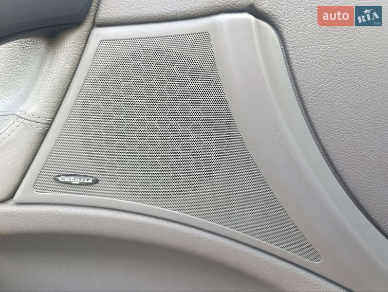 Ліфтбек Renault Laguna 2002 в Ужгороді