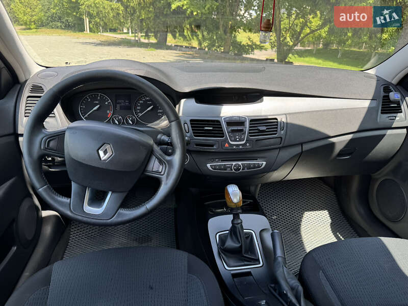 Универсал Renault Laguna 2008 в Ровно фото 11 Универсал Renault Laguna 2008 в Ровно