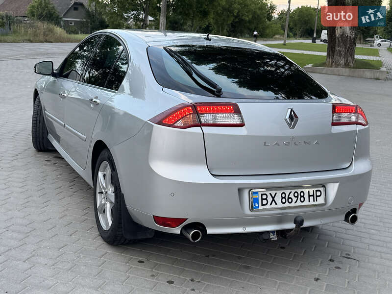 Лифтбек Renault Laguna 2011 в Чемеровцах