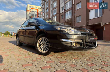 Лифтбек Renault Laguna 2011 в 