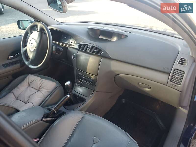 Универсал Renault Laguna 2002 в Черновцах