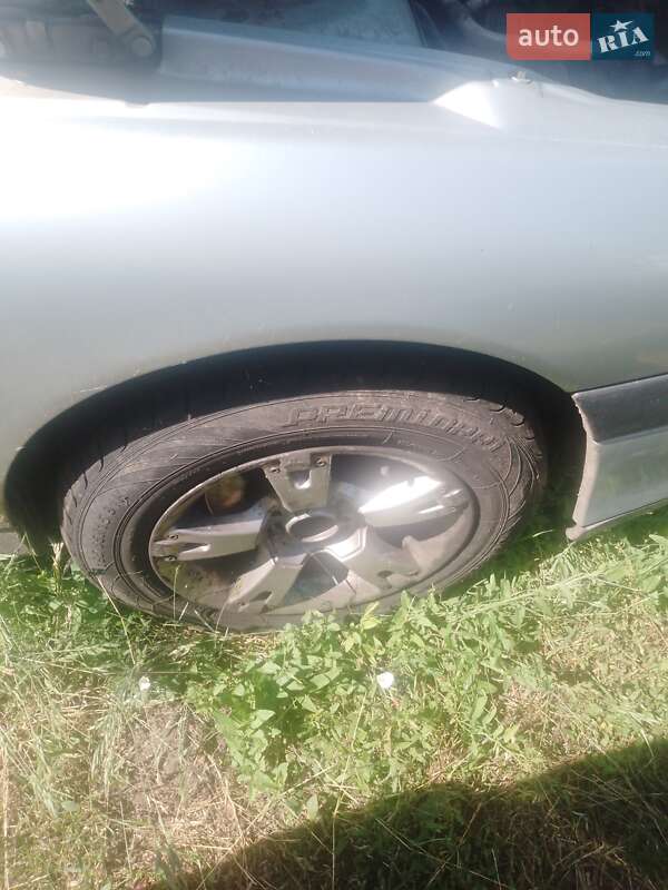 Ліфтбек Renault Laguna 2000 в Яготині
