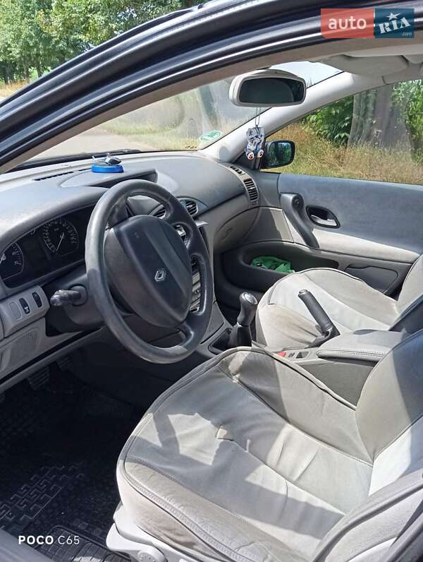 Лифтбек Renault Laguna 2002 в Клевани