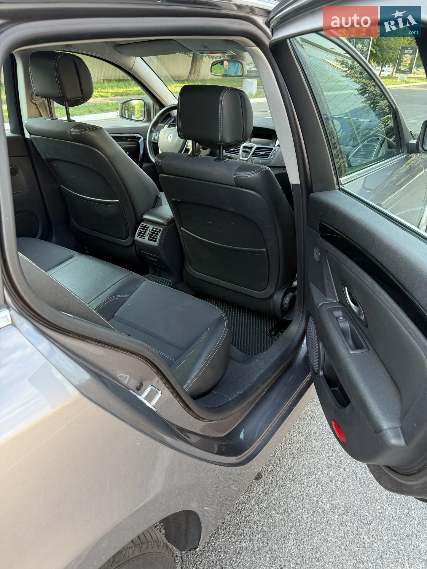 2011 Renault Laguna - мініатюра 10
