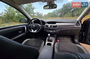 Лифтбек Renault Laguna 2013 в 