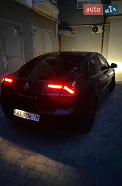 Лифтбек Renault Laguna 2010 в 