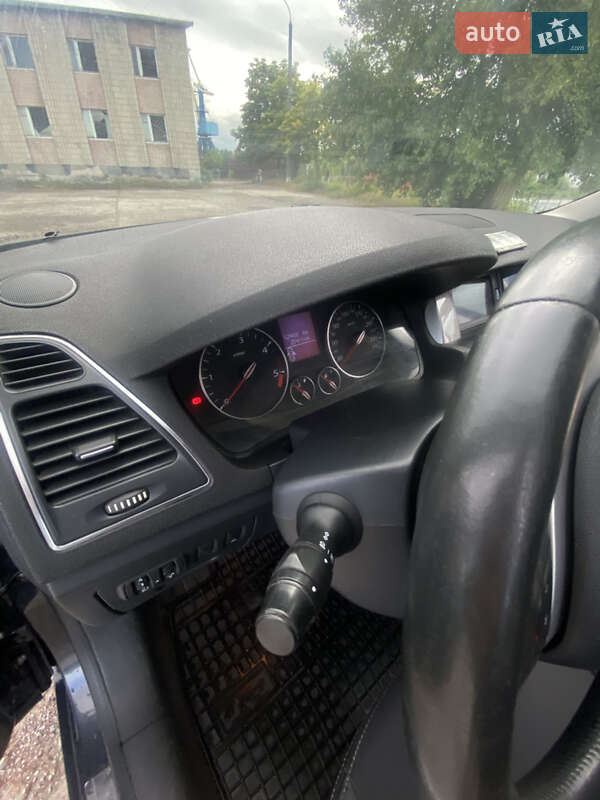 Лифтбек Renault Laguna 2011 в Ржищеве