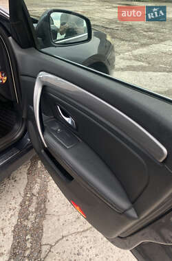 Лифтбек Renault Laguna 2011 в 
