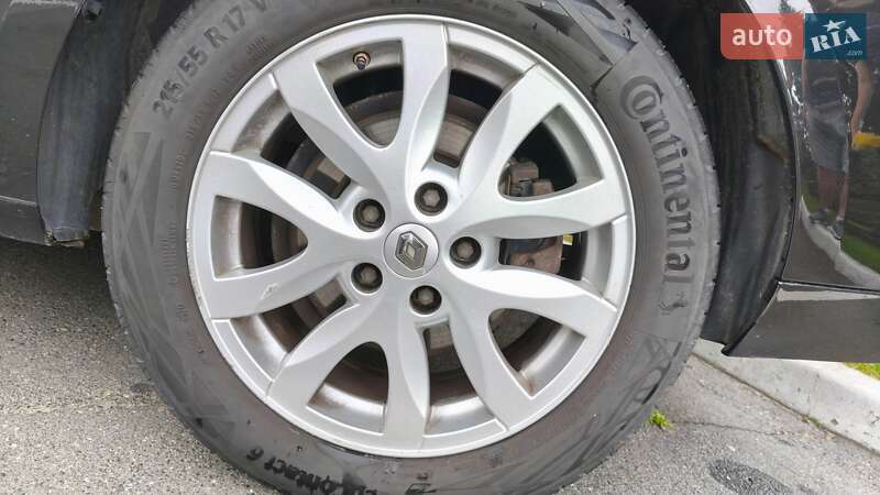 Лифтбек Renault Laguna 2010 в Киеве