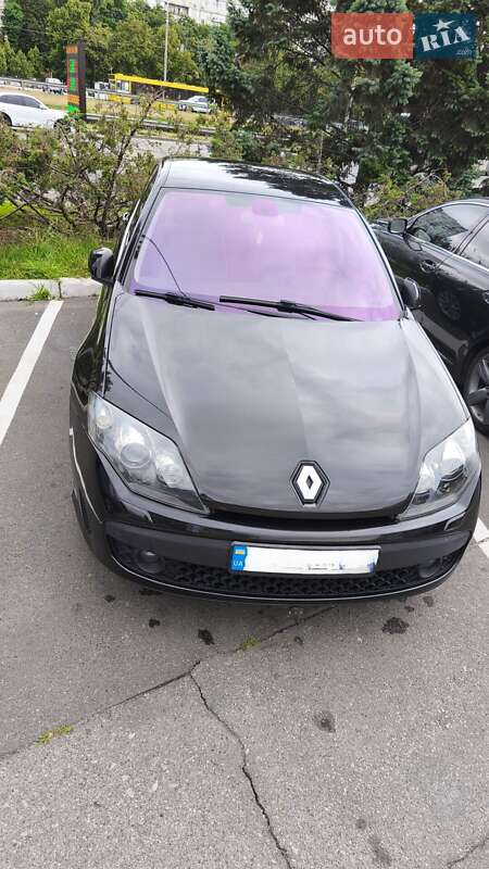 Лифтбек Renault Laguna 2010 в Киеве
