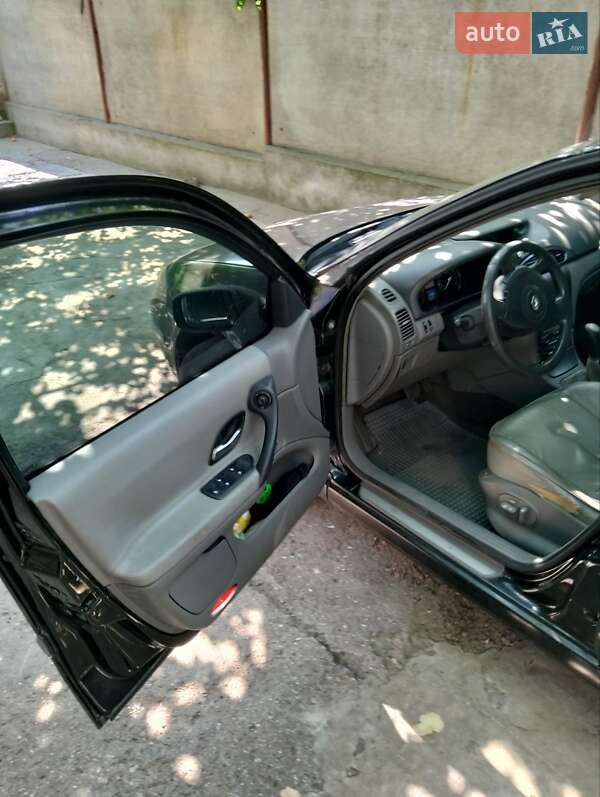 Универсал Renault Laguna 2004 в Николаеве