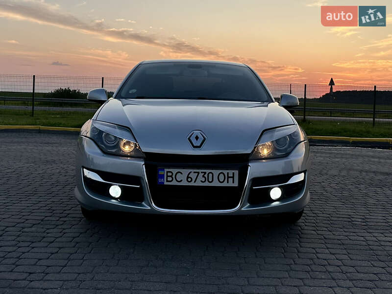 Ліфтбек Renault Laguna 2011 в Радивиліві