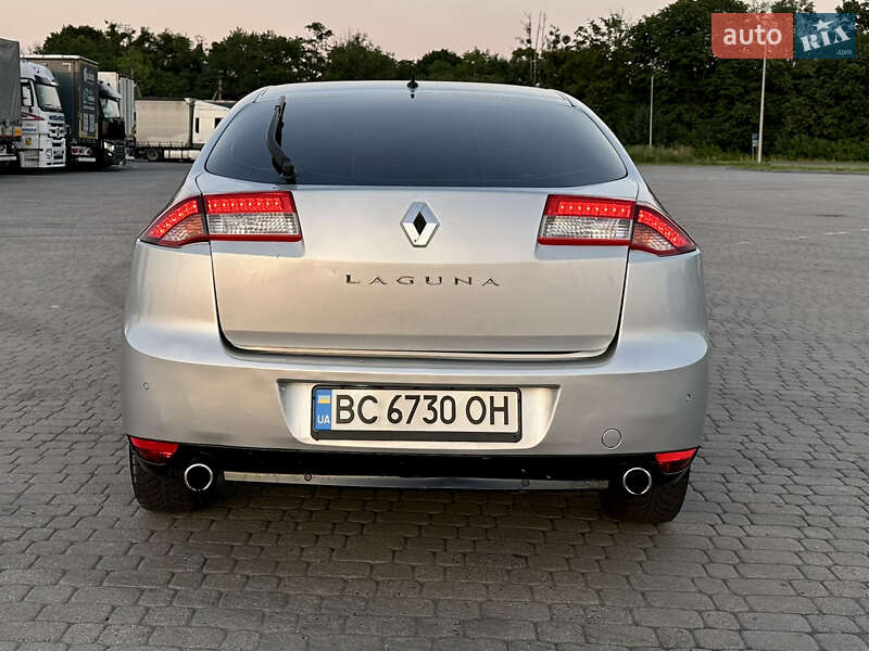 Ліфтбек Renault Laguna 2011 в Радивиліві