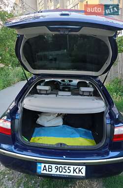 Лифтбек Renault Laguna 2001 в 