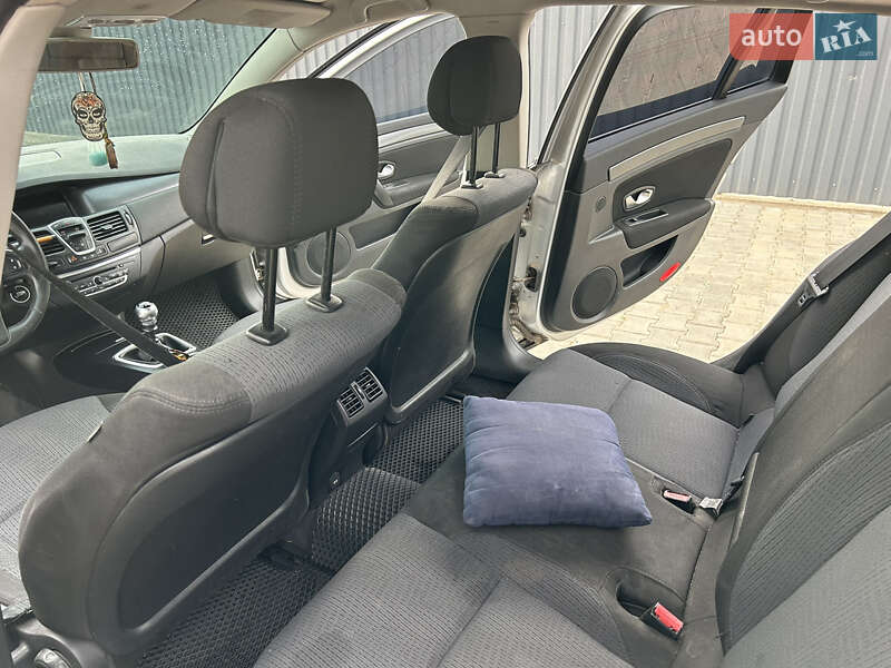 Универсал Renault Laguna 2008 в Александровке