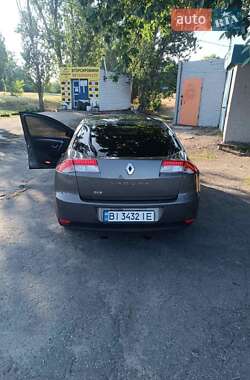 Лифтбек Renault Laguna 2010 в 