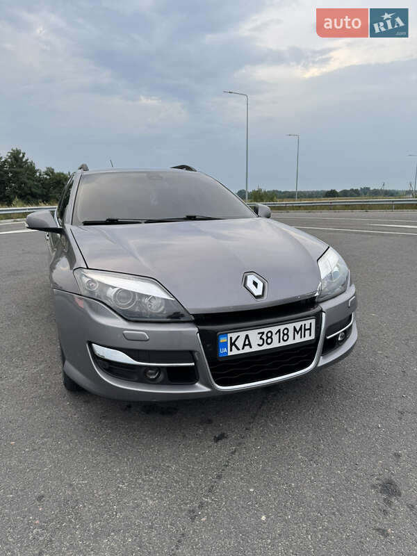 Универсал Renault Laguna 2010 в Козельце