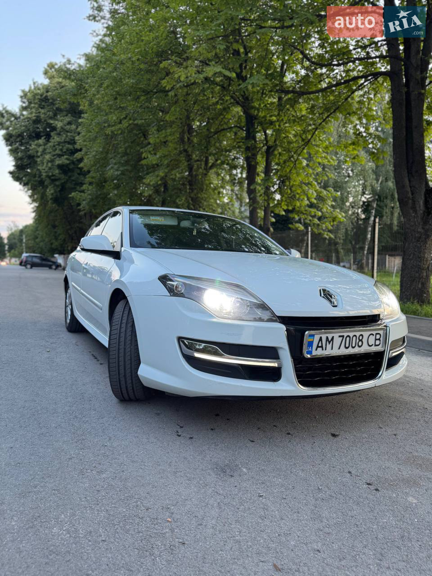 2015 Renault Laguna - мініатюра 2