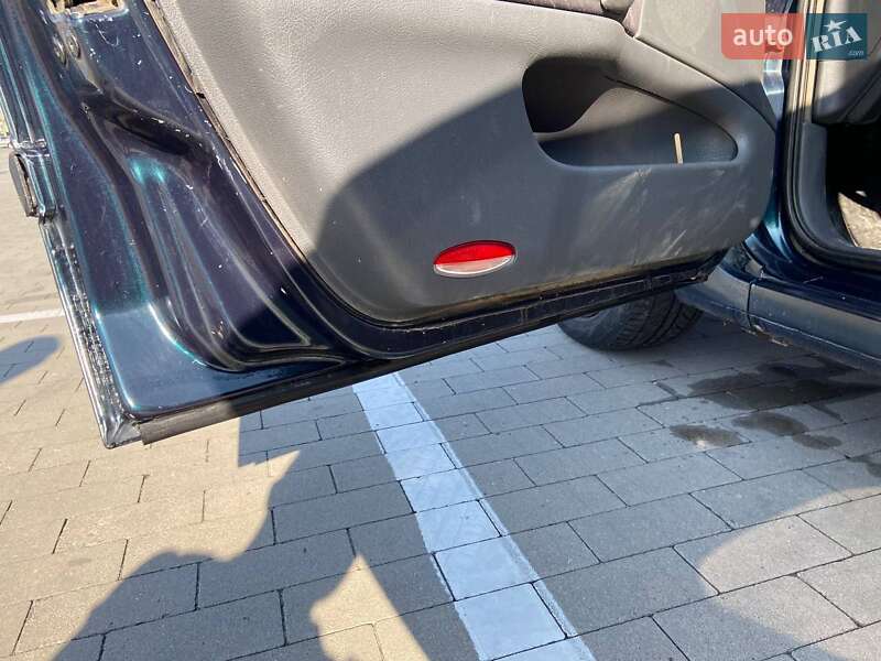 Лифтбек Renault Laguna 2003 в Белой Церкви